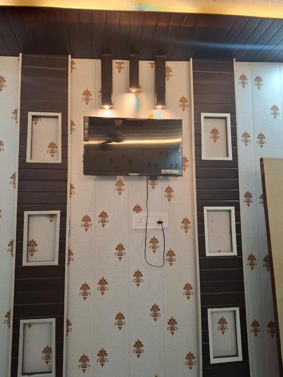 Hotel Sgh Subhadra Guest House Ayodhya Εξωτερικό φωτογραφία