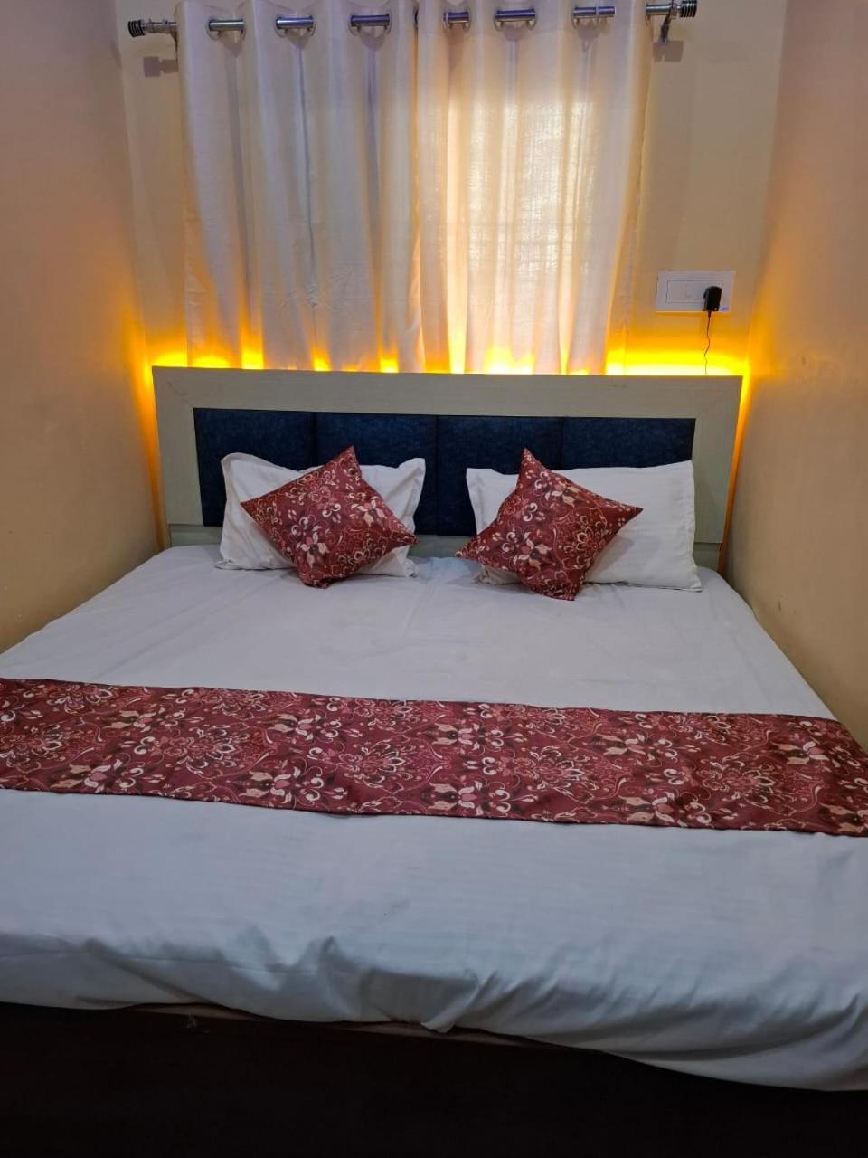 Hotel Sgh Subhadra Guest House Ayodhya Εξωτερικό φωτογραφία